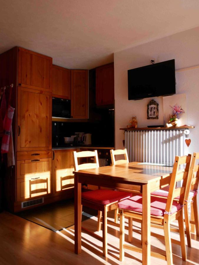 Romantic Chalet-Style Flat With Mountain View Torgon Bagian luar foto